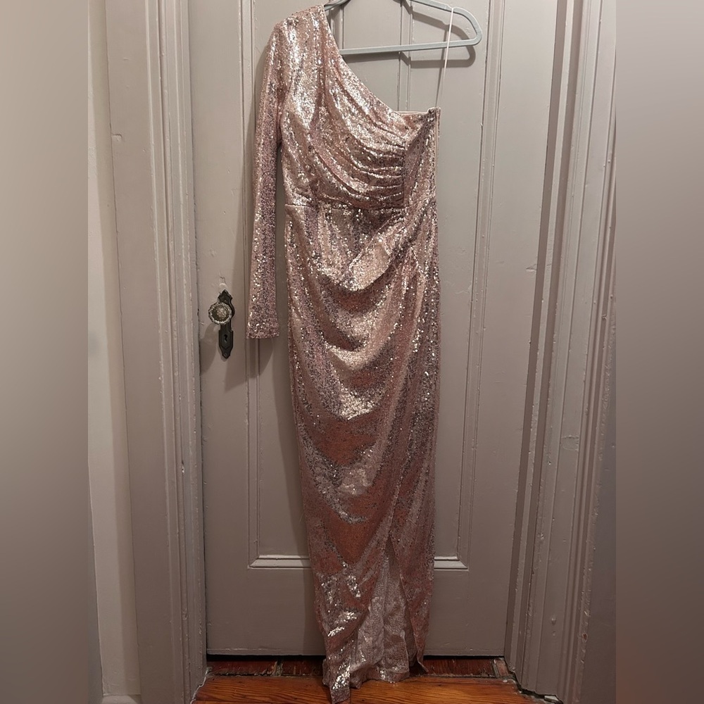 Elegant One-Shoulder Sequin Gown